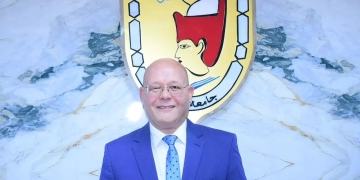 النعماني يقرر صرف مكافاة للعاملين بجامعة سوهاج تقديراً لجهودهم 2 - جريدة المساء النعماني يقرر صرف مكافاة للعاملين بجامعة سوهاج تقديراً لجهودهم 1 - جريدة المساء