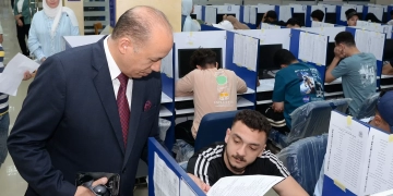 رئيس جامعة المنصورة يتفقد لجان الامتحانات بكليات الحقوق وطب الأسنان والهندسة والطب البيطري 1 - جريدة المساء