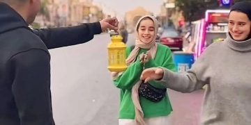 كيرلس عشم الله ... ينشر البهجة في رمضان بفوانيس ووجبات إفطار 1 - جريدة المساء كيرلس عشم الله "مالك عشم" الملقب بـ مالك السعادة