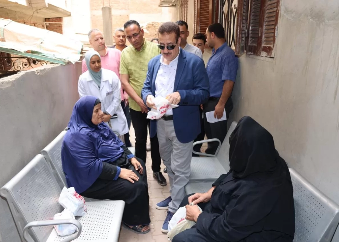 "أبو ليمون" يفاجئ عيادة التأمين الصحي بالشهداء.. و يتفقد مقر الوحدة المحلية القديم بكفر عشما لبحث إمكانية استغلاله كمبنى إضافي جديد لتقديم خدمة لائقة للمرضى 19 - جريدة المساء "أبو ليمون" يفاجئ عيادة التأمين الصحي بالشهداء.. و يتفقد مقر الوحدة المحلية القديم بكفر عشما لبحث إمكانية استغلاله كمبنى إضافي جديد لتقديم خدمة لائقة للمرضى 18 - جريدة المساء