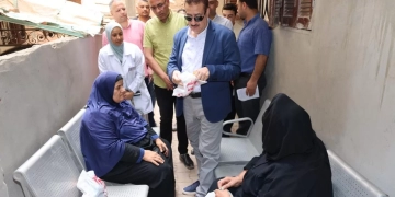 "أبو ليمون" يفاجئ عيادة التأمين الصحي بالشهداء.. و يتفقد مقر الوحدة المحلية القديم بكفر عشما لبحث إمكانية استغلاله كمبنى إضافي جديد لتقديم خدمة لائقة للمرضى 2 - جريدة المساء "أبو ليمون" يفاجئ عيادة التأمين الصحي بالشهداء.. و يتفقد مقر الوحدة المحلية القديم بكفر عشما لبحث إمكانية استغلاله كمبنى إضافي جديد لتقديم خدمة لائقة للمرضى 1 - جريدة المساء