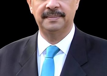 محافظ سوهاج يحيل واقعة مخالفات مناقصة توريد كاميرات مراقبة مديرية التعليم إلى النيابة 27 - جريدة المساء