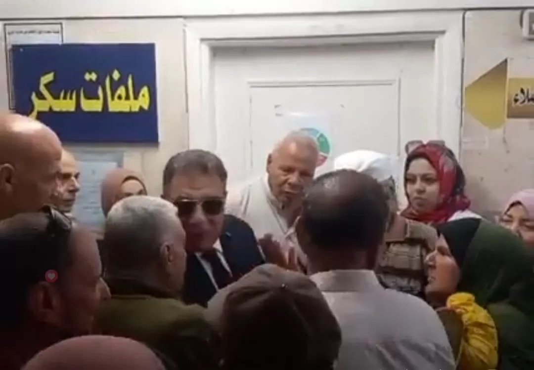 محافظ الدقهلية في زيارة مفاجئة لمستشفى التأمين الصحي بجديلة لمتابعة مستوى الأداء... التشديد على تعليق بانر بجدول عمل الأطباء على واجهة العيادة 16 - جريدة المساء