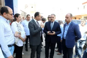محافظ الشرقية يتابع "من بدري أمان" بمستشفى الزقازيق ويستجيب فورًا لاستغاثة سيدة بتحويلها للعلاج بمستشفى العيون 33 - جريدة المساء