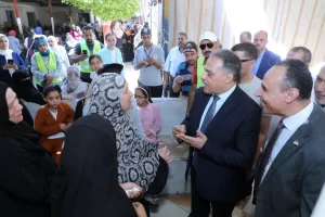 محافظ الشرقية يتابع "من بدري أمان" بمستشفى الزقازيق ويستجيب فورًا لاستغاثة سيدة بتحويلها للعلاج بمستشفى العيون 27 - جريدة المساء