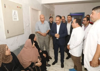 محافظ الشرقية يزور مستشفى بلبيس المركزي فجأة: إحالة مسؤولين للتحقيق وتحذيرات مشددة بتحسين الخدمة الصحية 27 - جريدة المساء