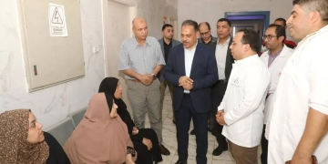 محافظ الشرقية يزور مستشفى بلبيس المركزي فجأة: إحالة مسؤولين للتحقيق وتحذيرات مشددة بتحسين الخدمة الصحية 2 - جريدة المساء محافظ الشرقية يزور مستشفى بلبيس المركزي فجأة: إحالة مسؤولين للتحقيق وتحذيرات مشددة بتحسين الخدمة الصحية 1 - جريدة المساء