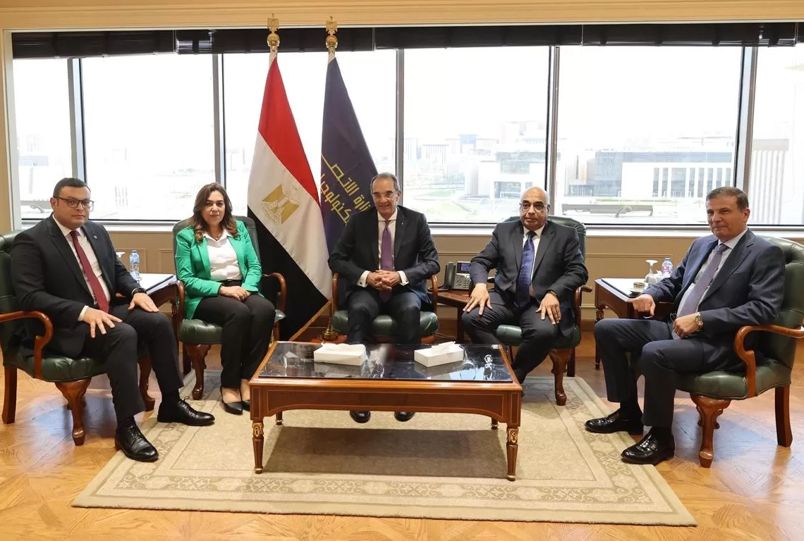 ٥ وزراء يجتمعون لمتابعة منظومة الرقم القومى العقارى وإعداد اللائحة التنفيذية للقانون 19 - جريدة المساء