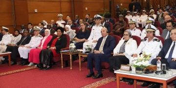 درع أكاديمية الشرطة للمستشارة أمل عمار خلال مشاركتها - فى ختام الدورة التدريبية لتأهيل الكوادر الشرطية النسائية في مهام حفظ السلام 1 - جريدة المساء