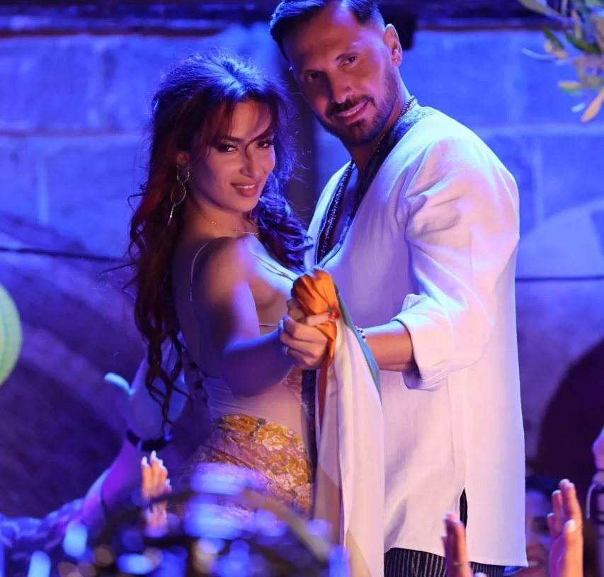 عزيز عبدو يحتفل بأجواء الصيف بكليب "عدت علينا" 18 - جريدة المساء