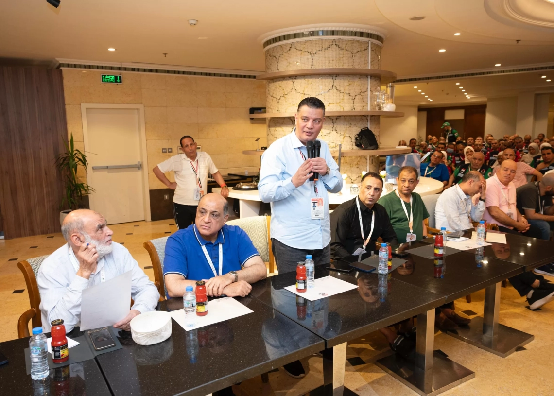 "مرسى" تتابع خطة تصعيد حجاج الجمعيات الأهلية إلى مشعر عرفات لقضاء يوم التروية 19 - جريدة المساء