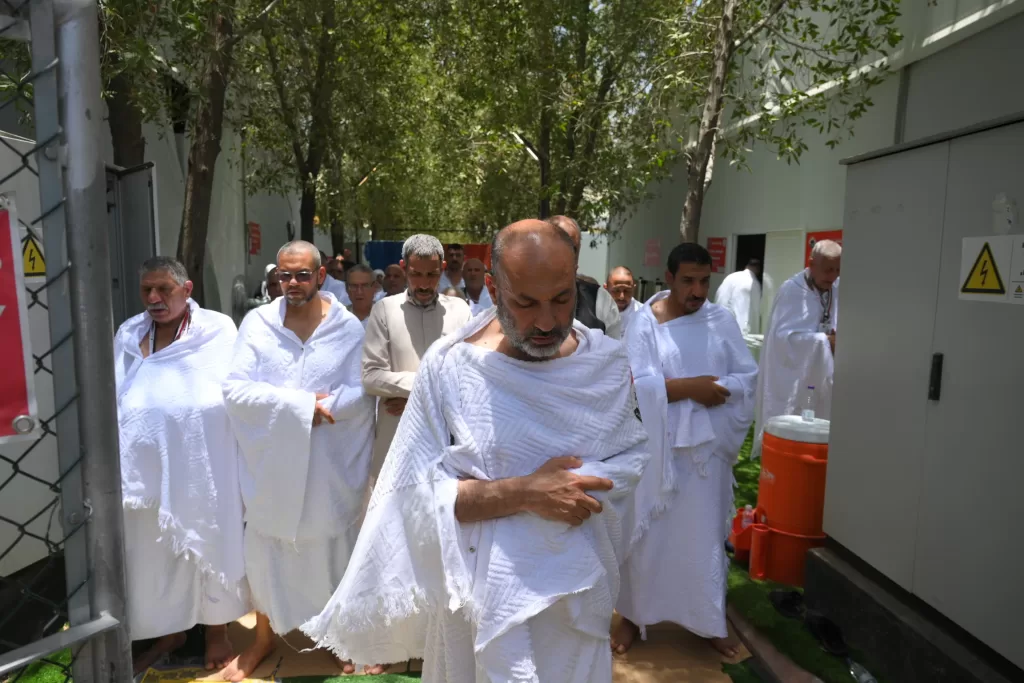 في مخيمات حجاج الجمعيات الأهلية: لا صوت يعلو فوق صوت التلبية والدعاء 20 - جريدة المساء في مخيمات حجاج الجمعيات الأهلية: لا صوت يعلو فوق صوت التلبية والدعاء 19 - جريدة المساء