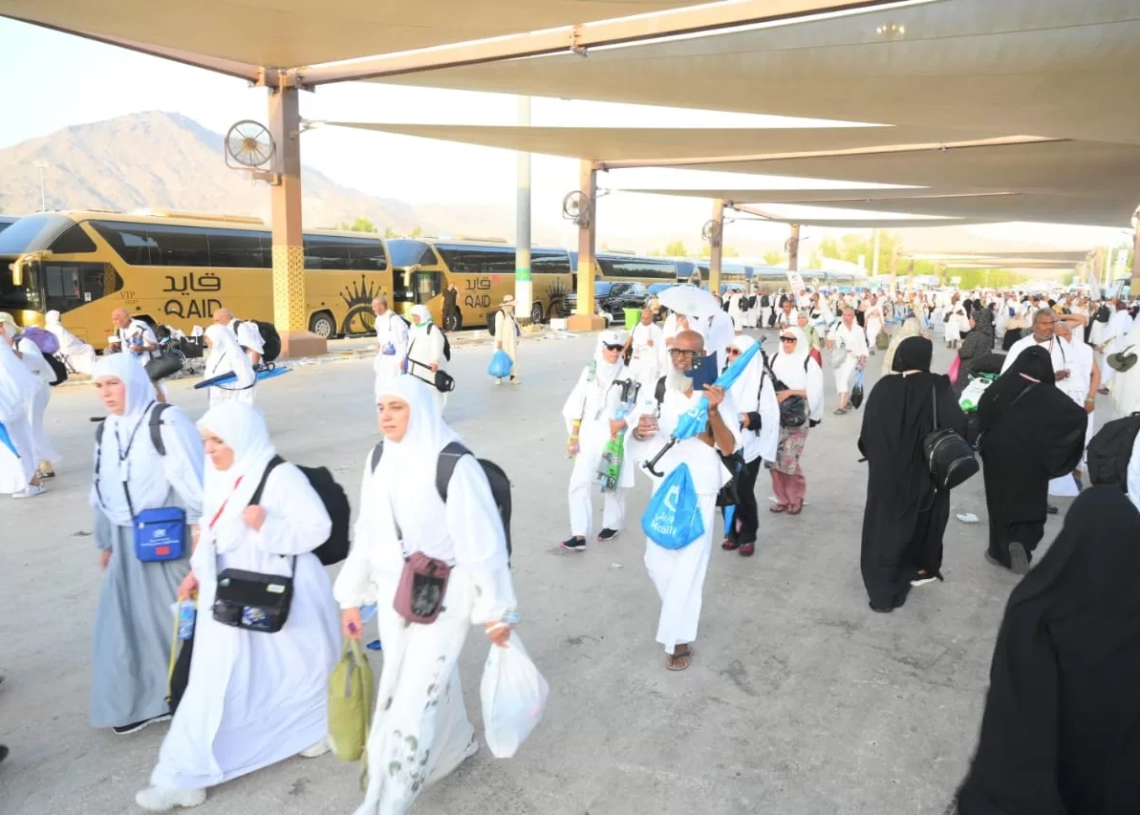 اليوم.. حجاج الجمعيات يختتمون مناسكهم برمي الجمرات الثلاث وطواف الوداع 19 - جريدة المساء