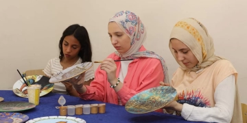 قومي المرأة ينظم ورشتين تدريبيتين لفن العرائس والديكوباج 1 - جريدة المساء