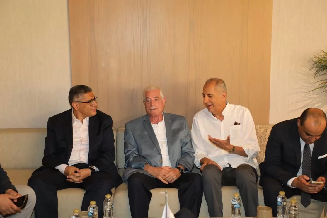 لمتابعة الاستعدادات النهائية لأعمال التطوير.. جولة تفقدية لمستشار رئيس الجمهورية ومحافظ الجيزة للمنطقة الأثرية للأهرامات 19 - جريدة المساء