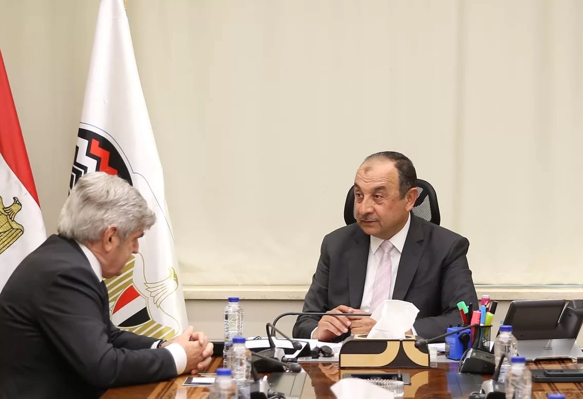 وزير قطاع الأعمال العام يبحث مع الرئيس التنفيذي لمجموعة "ماير تكنيمونت" الإيطالية تطورات مشروع حامض النيتريك ونترات الأمونيوم بشركة كيما بأسوان 19 - جريدة المساء