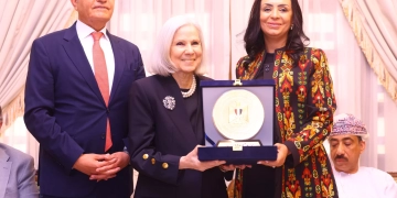 تكريم هيفاء أبو غزالة بعد سنوات من خدمة القضايا الاجتماعية العربية 1 - جريدة المساء