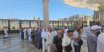 في روضة من رياض الجنة.. دعاء وسجود وامتنان من الحجاج في حضرة النبي ﷺ 1 - جريدة المساء