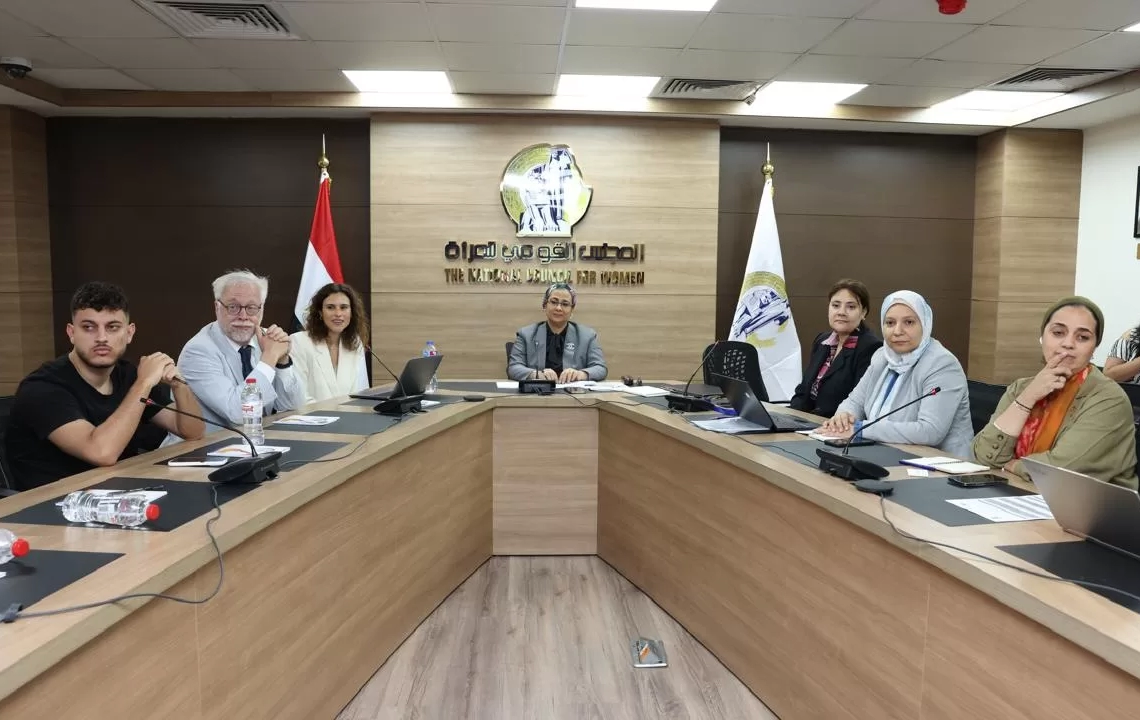 المستشارة أمل عمار تستقبل وفدا من الجامعة الأمريكية وجامعة جورج واشنطن 19 - جريدة المساء