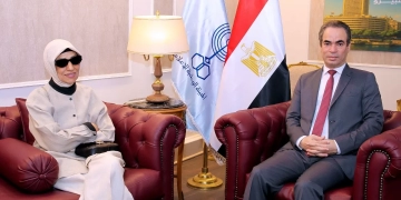 المسلماني يستقبل هدي نجيب محفوظ قبيل افتتاح استديو والدها 1 - جريدة المساء