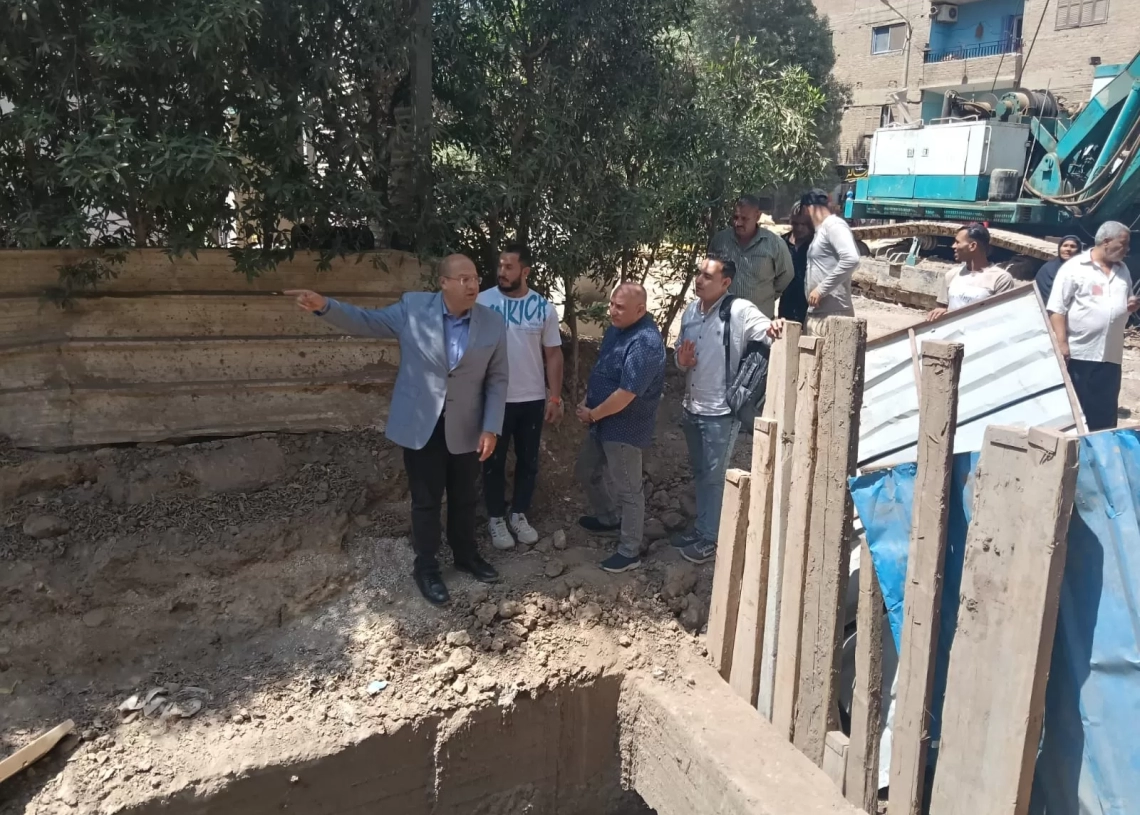 بالصور.. نائب محافظ الجيزة يتفقد أعمال إصلاح هبوط الصرف الصحي بمنطقة العطور بمدينة الحوامدية 17 - جريدة المساء