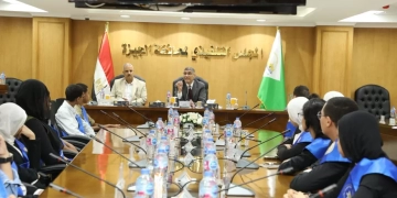 محافظ الجيزة يكرم أعضاء برلمان الطلائع.. ويؤكد: آلية فاعلة لتمكين الشباب 1 - جريدة المساء