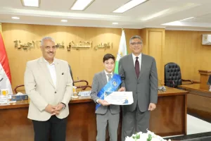 محافظ الجيزة يكرم أعضاء برلمان الطلائع.. ويؤكد: آلية فاعلة لتمكين الشباب 37 - جريدة المساء