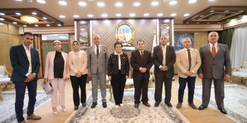 نائب وزير الصحة فى زيارة ميدانية موسعة بمحافظة قنا تنفيذا للخطة العاجلة للسكان والتنمية وتنفيذ برنامج تدريبي لتحسين رعاية حديثي الولادة 1 - جريدة المساء