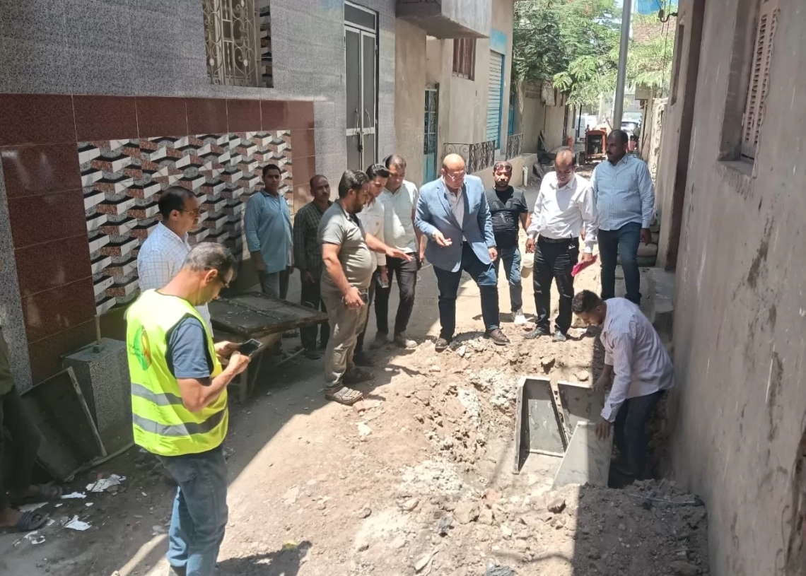 بالصور.. تفاصيل الجولة الميدانية لنائب محافظ الجيزة بمركز البدرشين 15 - جريدة المساء