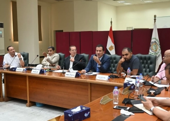 مجلس أمناء العاشر من رمضان يناقش تطوير الخدمات الصحية والتعليمية ويطرح حلولًا مبتكرة لسلامة الطلاب والعمال 35 - جريدة المساء