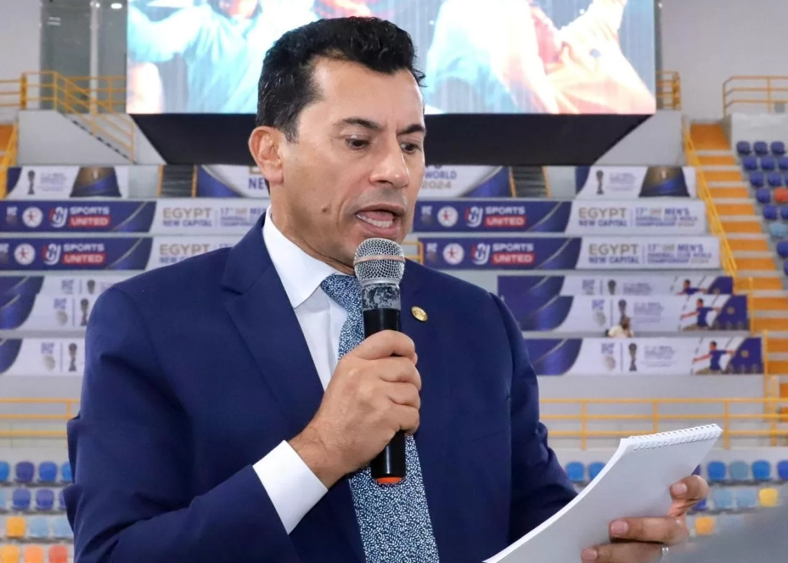 د. أشرف صبحى وزير الشباب والرياضة
