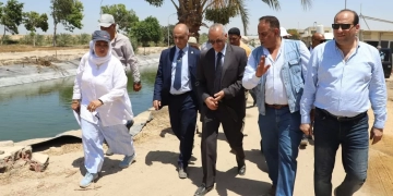 جولة تفقدية لرئيس قومي البحوث لمزرعة المركز بالنوبارية 1 - جريدة المساء