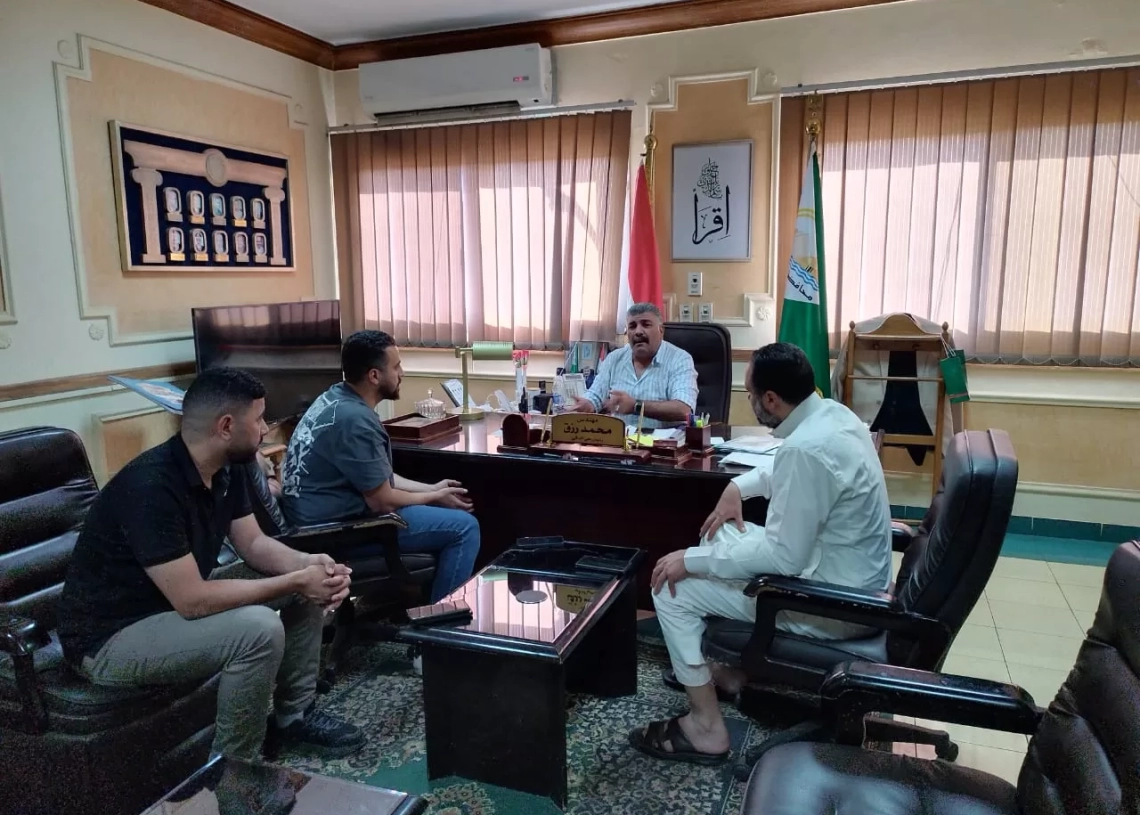 محافظ الجيزة يتابع نتائج لقاءات المواطنين بالأحياء: حل ٩٢ شكوي 19 - جريدة المساء