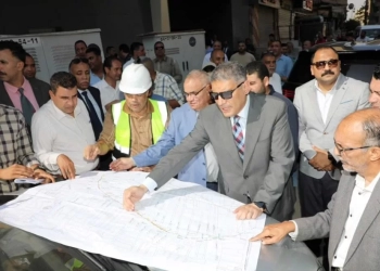 محافظ الجيزة يتفقد مشروع الصرف الصحي بكفر طهرمس: يخدم أكثر من 100 ألف مواطن ببولاق والهرم 19 - جريدة المساء