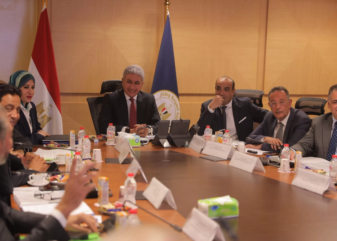 فى اجتماع " الأعلى للآثار" برئاسة الوزير .. " رمسيس وذهب الفراعنة" يستقبل أكثر من 70 ألف زائر .. فى طوكيو .. ..و معرض "قمة الهرم " بشنغهاى ..تخطى مليونى تذكرة دخول 20 - جريدة المساء فى اجتماع " الأعلى للآثار" برئاسة الوزير .. " رمسيس وذهب الفراعنة" يستقبل أكثر من 70 ألف زائر .. فى طوكيو .. ..و معرض "قمة الهرم " بشنغهاى ..تخطى مليونى تذكرة دخول 19 - جريدة المساء