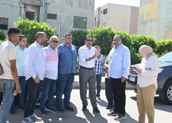 رئيس جهاز تنمية العاشر من رمضان يتابع ميدانيًا أعمال تطوير شبكات المياه والصرف بالحيين الأول والسادس 23 - جريدة المساء