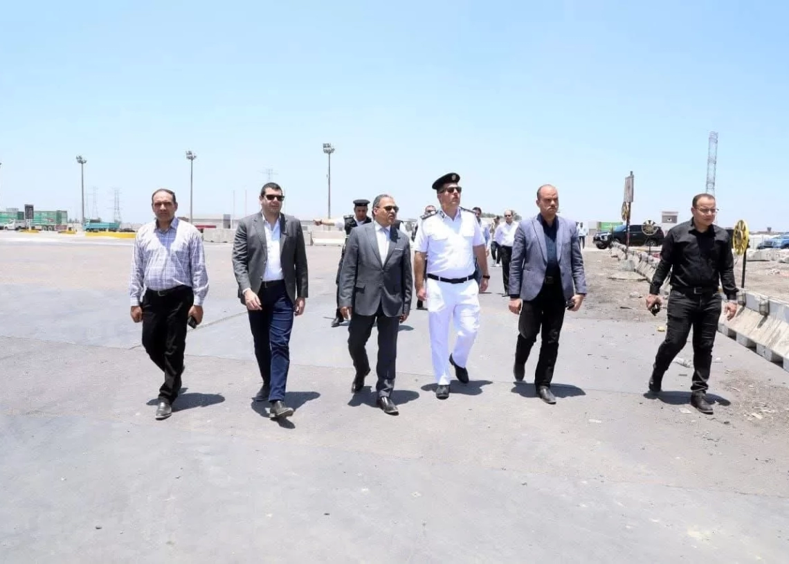 محافظ الشرقية يتفقد الإجراءات الأمنية والمرورية بالطريق الإقليمي ويشيد بدور "الداخلية" في حماية مواقع العمل وتوفير السيولة المرورية 19 - جريدة المساء