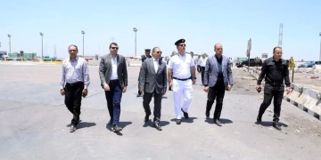 محافظ الشرقية يتفقد الإجراءات الأمنية والمرورية بالطريق الإقليمي ويشيد بدور "الداخلية" في حماية مواقع العمل وتوفير السيولة المرورية 1 - جريدة المساء