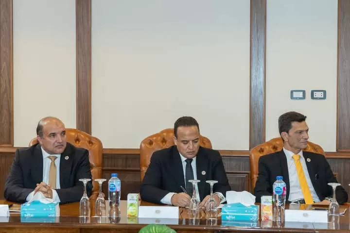 "الشعب الجمهوري" يعقد اجتماعًا لمرشحي "الشيوخ".. ويؤكد: المعركة تُحسم بالجاهزية والرؤية لا بالأعداد 101 - جريدة المساء