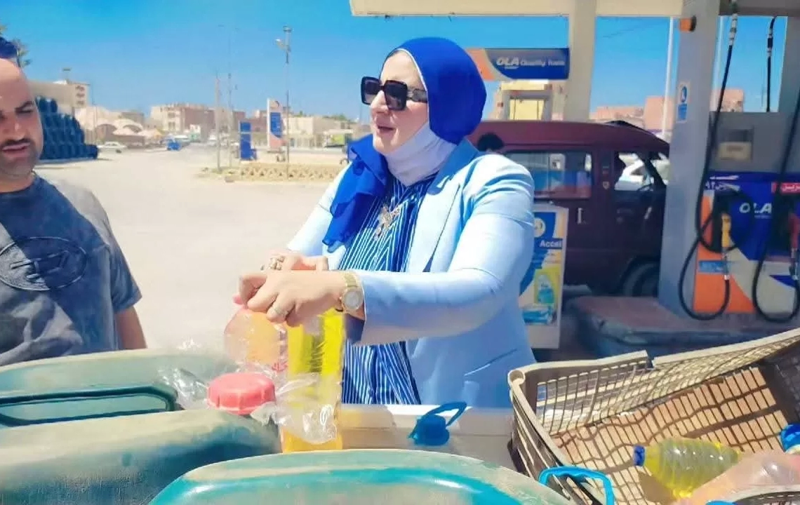 حملات تموين مطروح تتواصل لمطاردة المخالفين وتجار السوق السوداء 20 - جريدة المساء حملات تموين مطروح تتواصل لمطاردة المخالفين وتجار السوق السوداء 19 - جريدة المساء