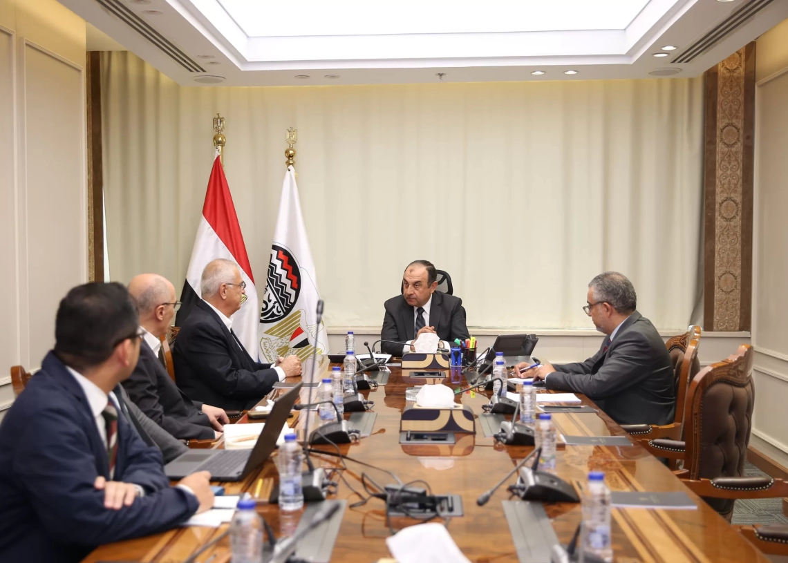 وزير قطاع الأعمال العام يلتقي وفدًا من شركة "GS E&C" الكورية الجنوبية لبحث فرص التعاون 19 - جريدة المساء