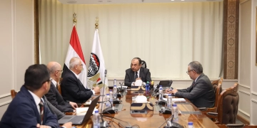 وزير قطاع الأعمال العام يلتقي وفدًا من شركة "GS E&C" الكورية الجنوبية لبحث فرص التعاون 1 - جريدة المساء