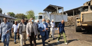 محافظ الجيزة يتفقد محطة المناولة الوسيطة لتجميع المخلفات بمنطقة البراجيل بمركز أوسيم 1 - جريدة المساء