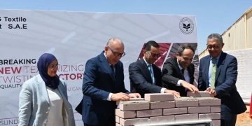 وضع حجر الأساس مصنع للغزل بالعاشر من رمضان استثمارات تركية جديدة تعزز قطاع المنسوجات.. توفر أكثر من 1600 فرصة عمل 2 - جريدة المساء وضع حجر الأساس مصنع للغزل بالعاشر من رمضان استثمارات تركية جديدة تعزز قطاع المنسوجات.. توفر أكثر من 1600 فرصة عمل 1 - جريدة المساء