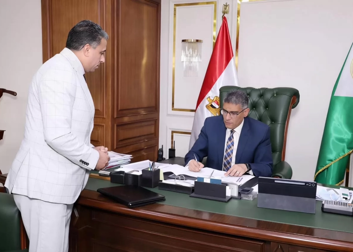 محافظ الجيزة يوجه بإرجاء تقديم شهادة الكشف الطبي لطلاب الصف الأول الابتدائي.. تخفيفًا للتزاحم 19 - جريدة المساء