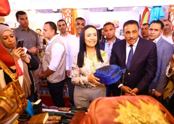 وزيرة التضامن ومحافظ مطروح يفتتحان معرض ديارنا بالساحل الشمالي بمشاركة 125 عارضًا من مختلف المحافظات 18 - جريدة المساء
