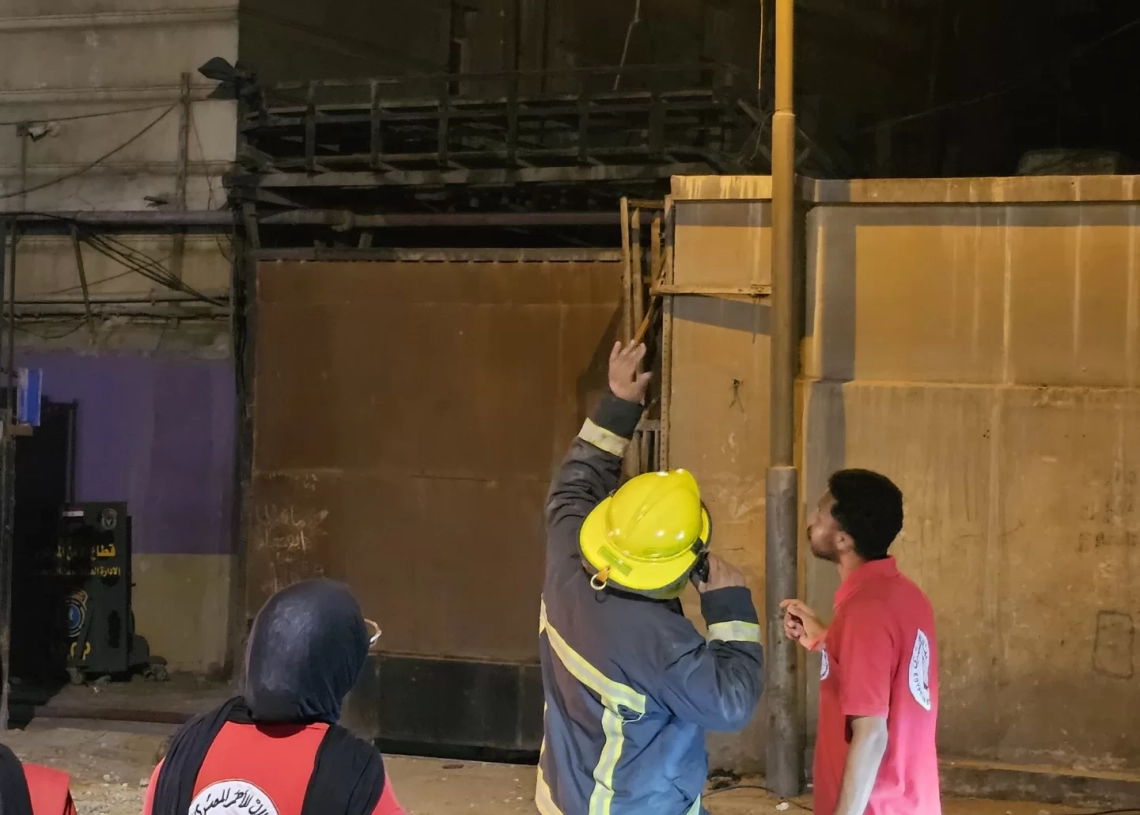 الهلال الأحمر المصري يتدخل فورياً لإخماد حريق محدود بمحيط سنترال رمسيس 19 - جريدة المساء