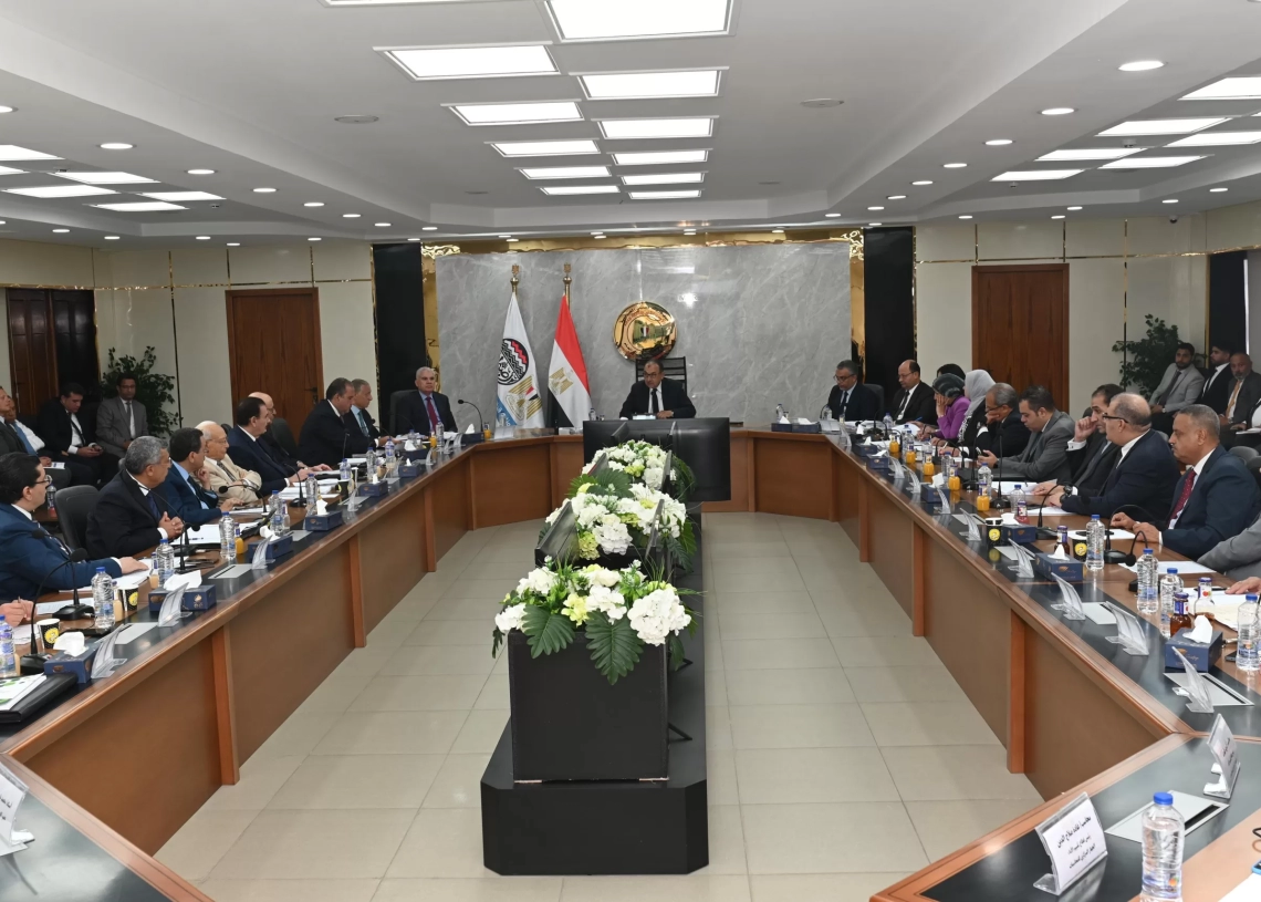 22.4 مليار جنيه إيرادات مستهدفة.. و17 مليارًا رأس مال القابضة للصناعات الكيماوية 18 - جريدة المساء