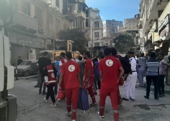 "الهلال الأحمر" يتدخل لإنقاذ مصابي عقار الإسكندرية المنهار 20 - جريدة المساء