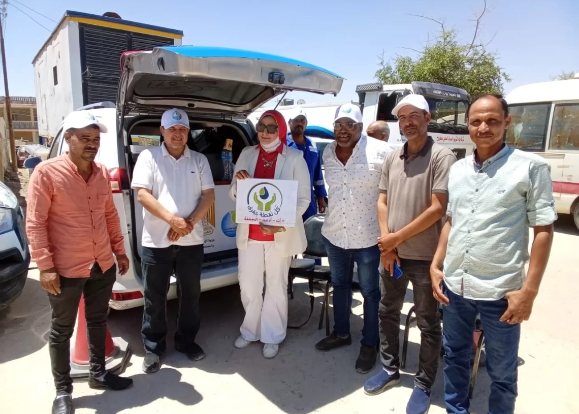 مياه مطروح تشارك في قافلة مطروح الخير بمنطقة القصر 20 - جريدة المساء مياه مطروح تشارك في قافلة مطروح الخير بمنطقة القصر 19 - جريدة المساء